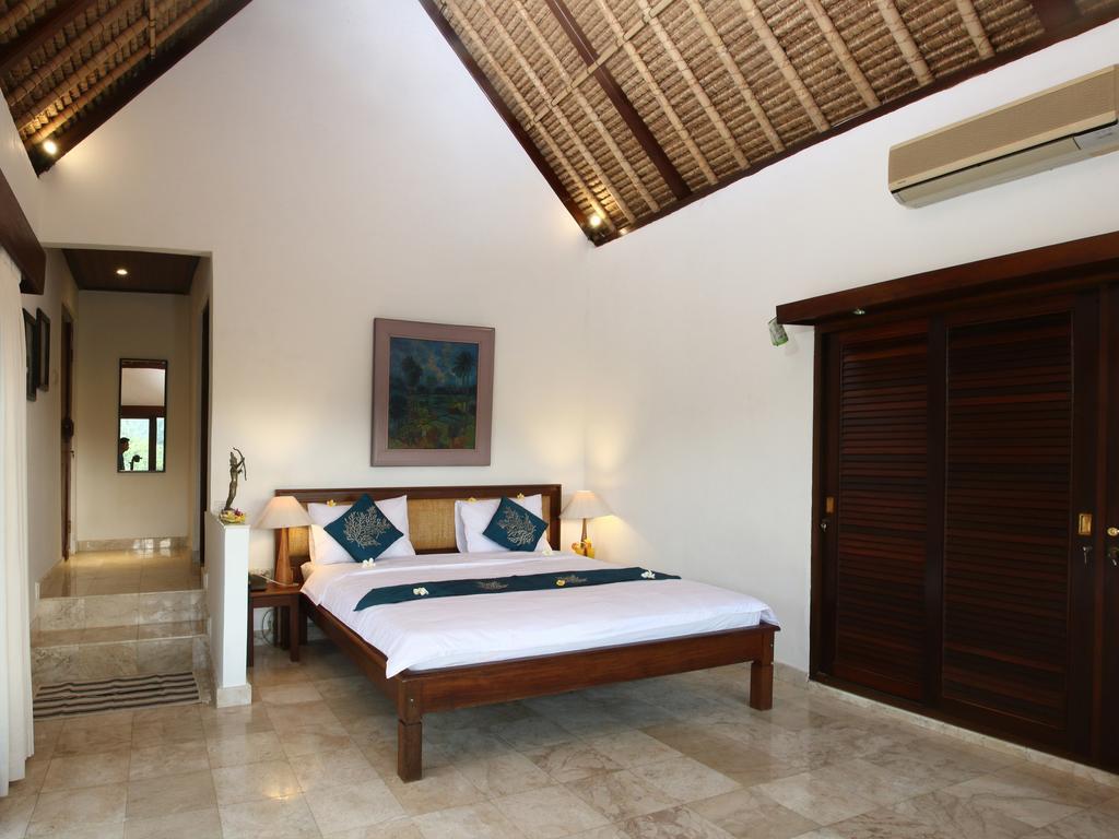 Toya Retreat Villa Тегалаланг Стая снимка