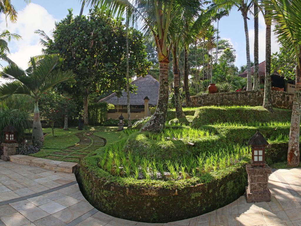 Toya Retreat Villa Тегалаланг Екстериор снимка